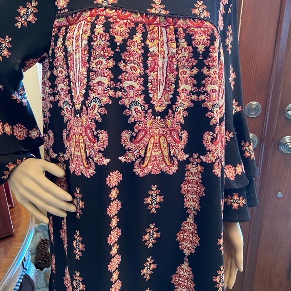 Lux11 Bohemian Red & Black Dress with layered ruffle bell sleeves size 4 - Picture 7 of 13